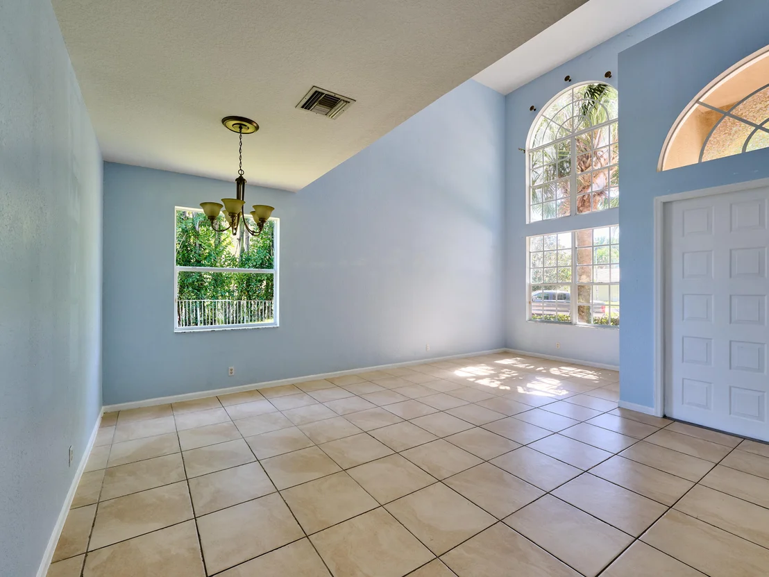 Photo of 104 Devonshire Circle