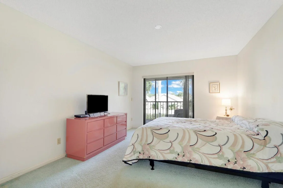 Photo of Unit B at 2052 Keystone Drive