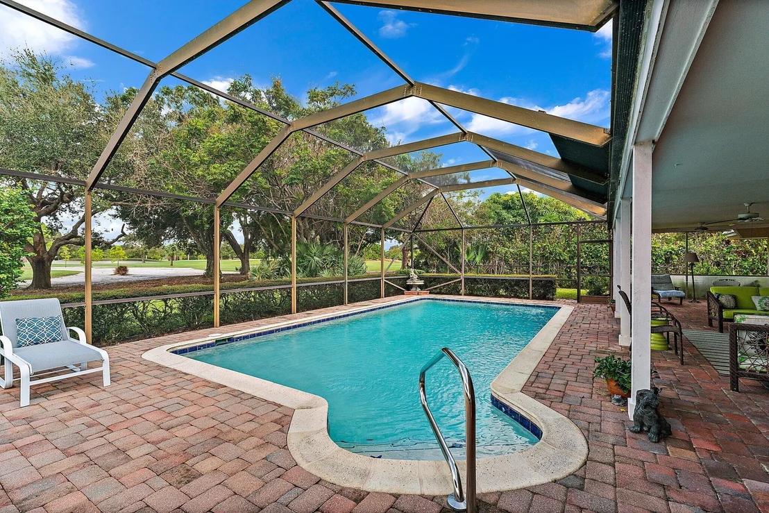 Photo of 138 SE Turtle Creek Drive