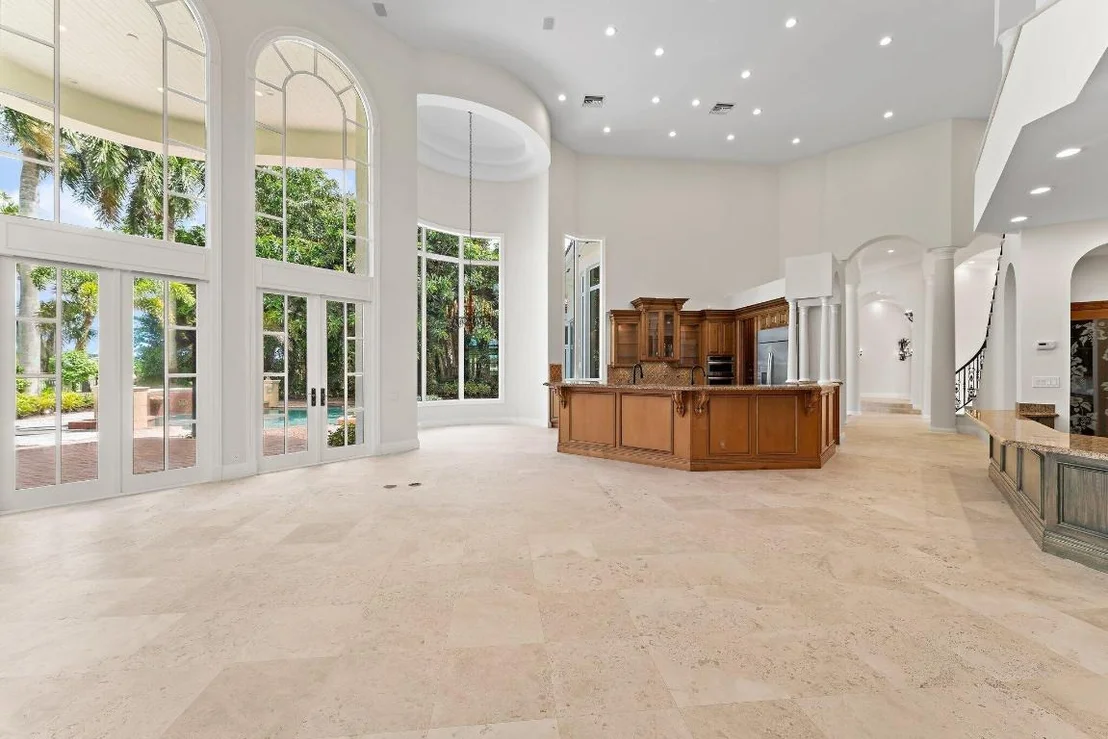 Photo of 42 Saint Thomas Drive