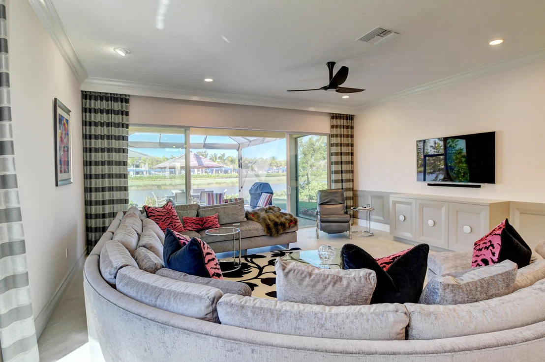 Photo of 12408 Cascade Valley Lane