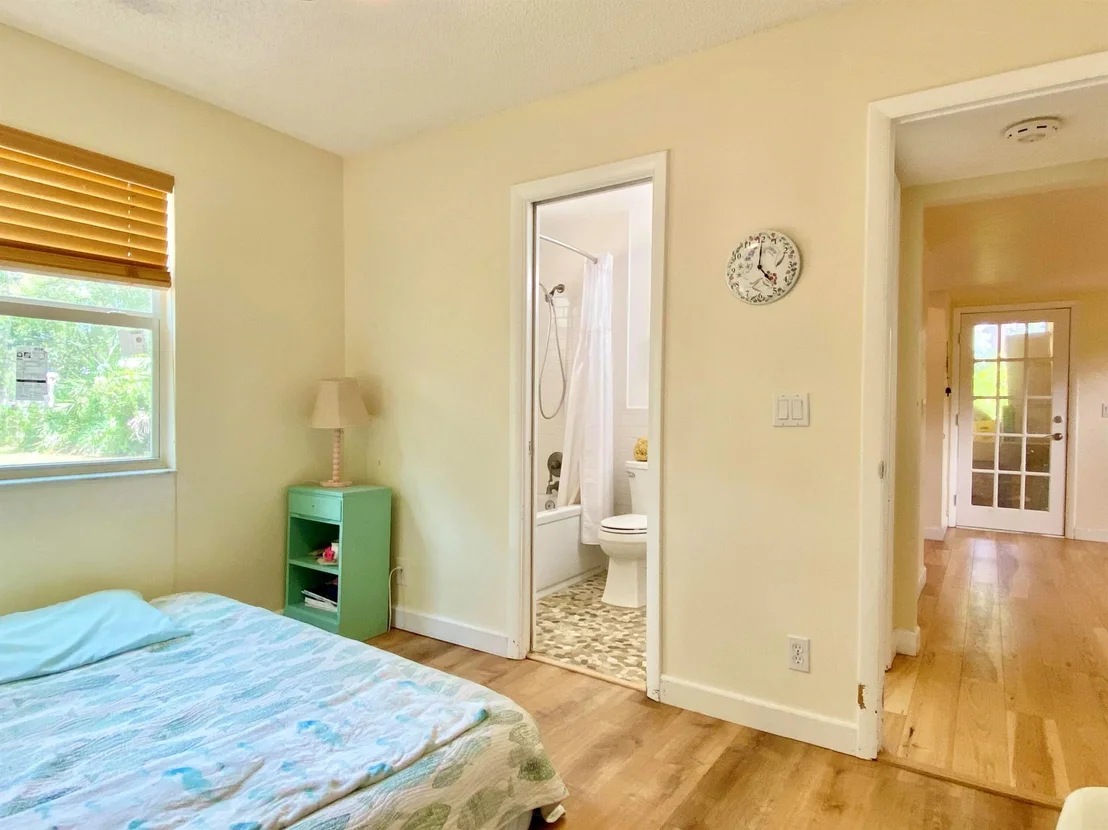 Photo of 16844 127 Drive N
