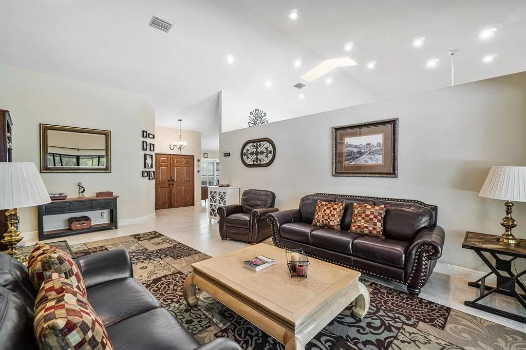 Photo of 13840 Greentree Trail