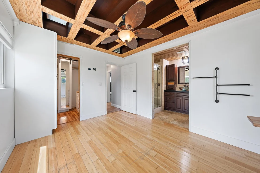 Photo of 1 WINDSOR Road W