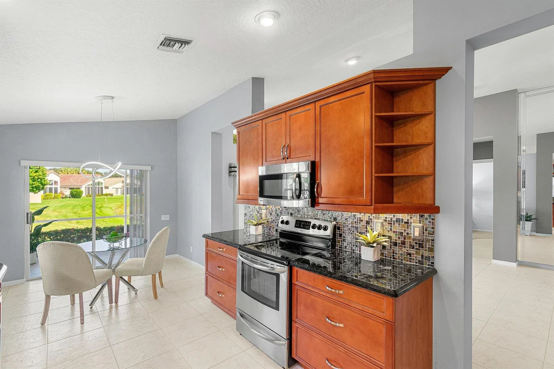 Photo of 6691 Maybrook Road