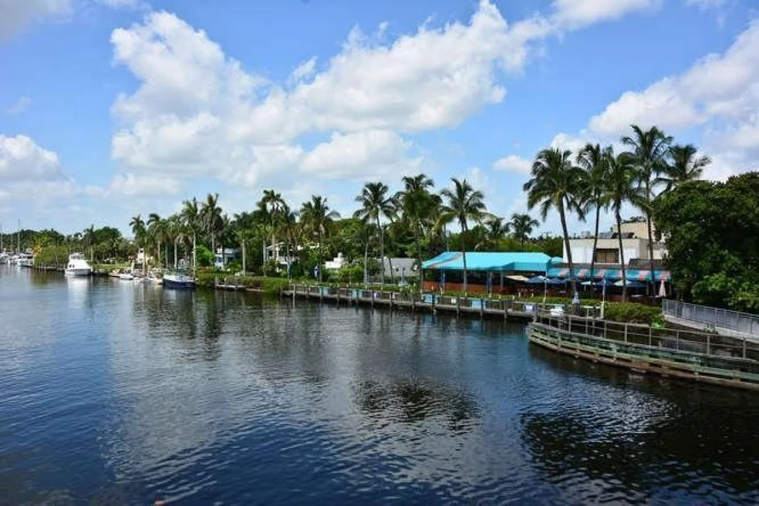 Photo of 3204 Lakeview Drive