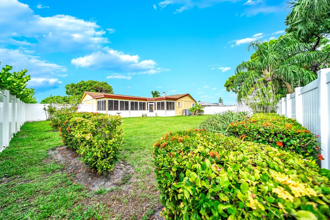 Photo of 501 Oak Terrace