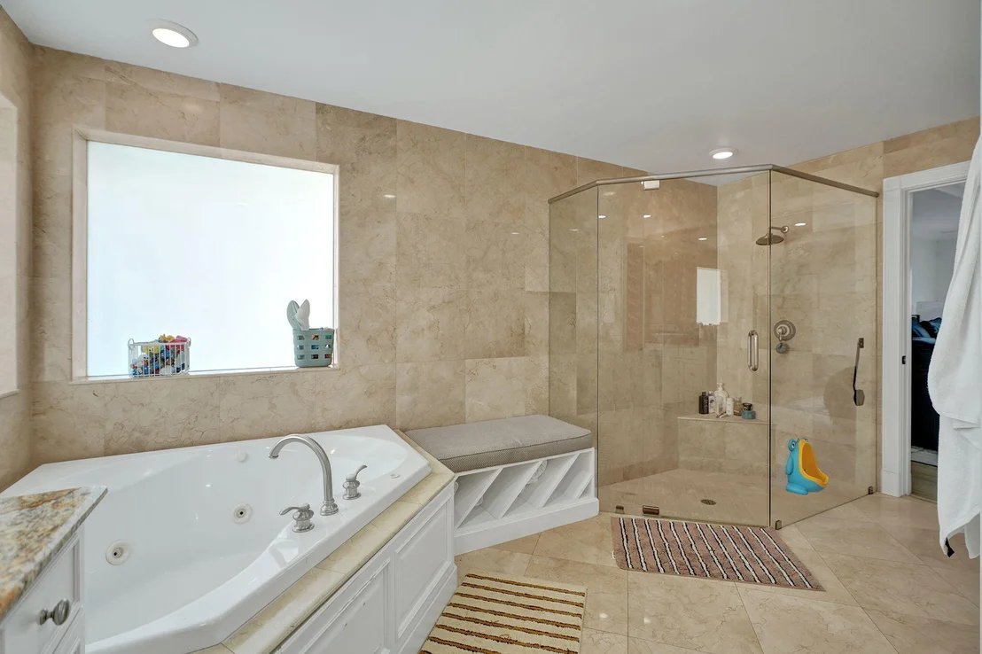Photo of 4200 NE 22ND Terrace