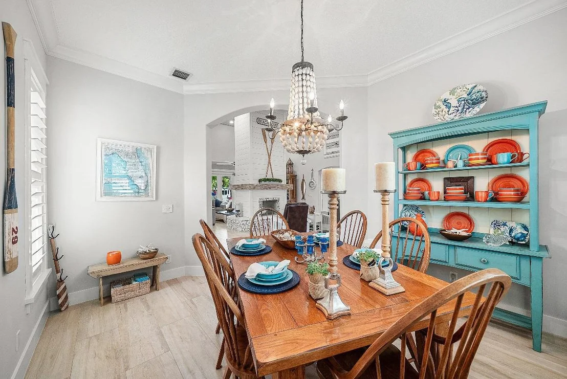 Photo of 906 Dolphin Drive