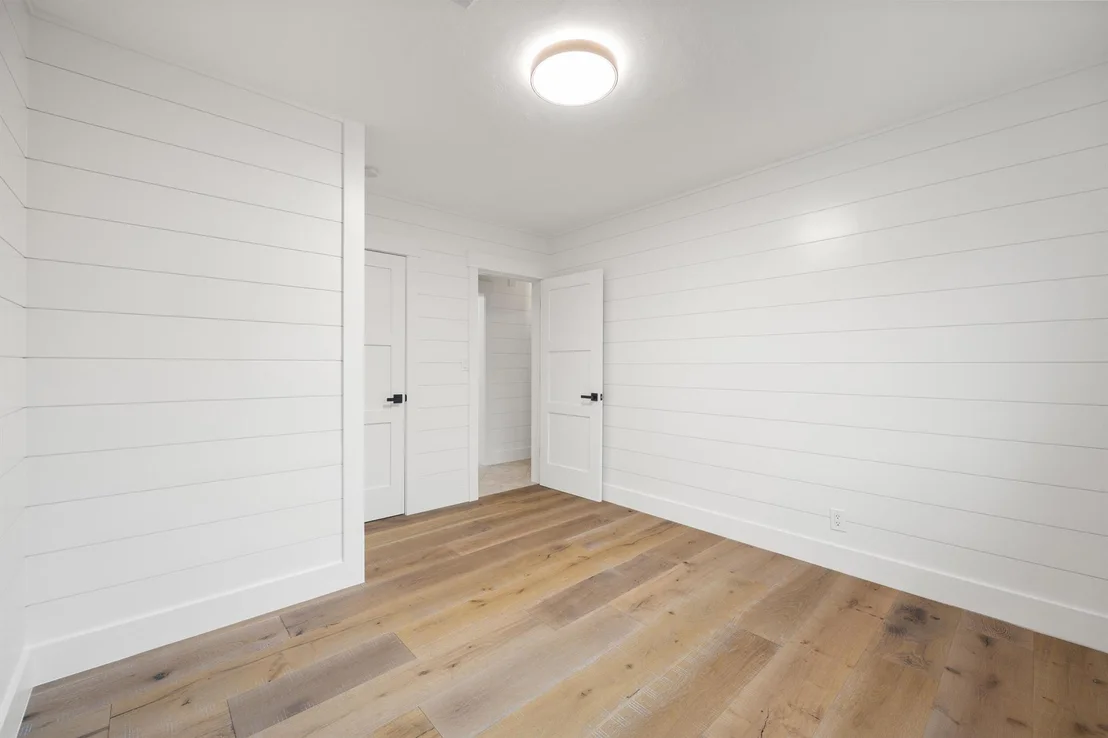 Photo of 370 Mars Avenue