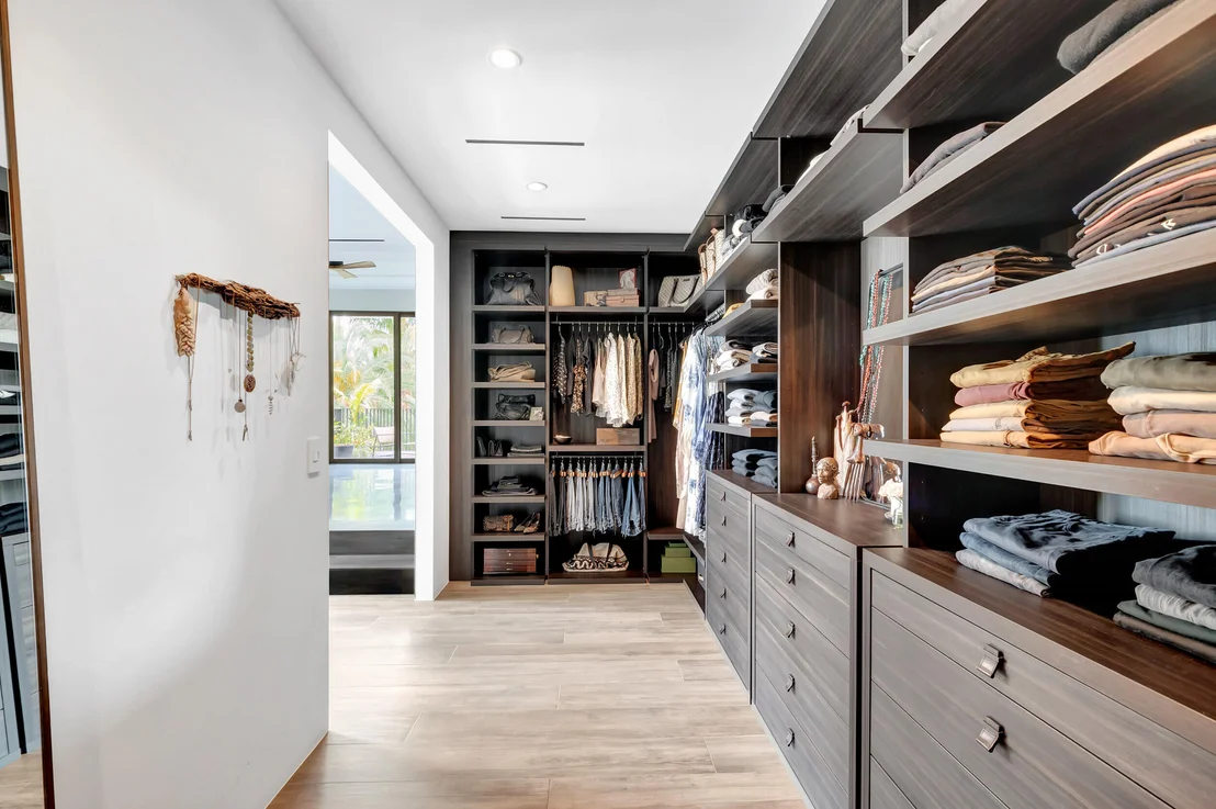 Photo of 3421 Beacon Street