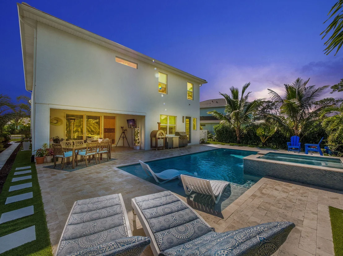 Photo of 708 SW Riverwatch Place