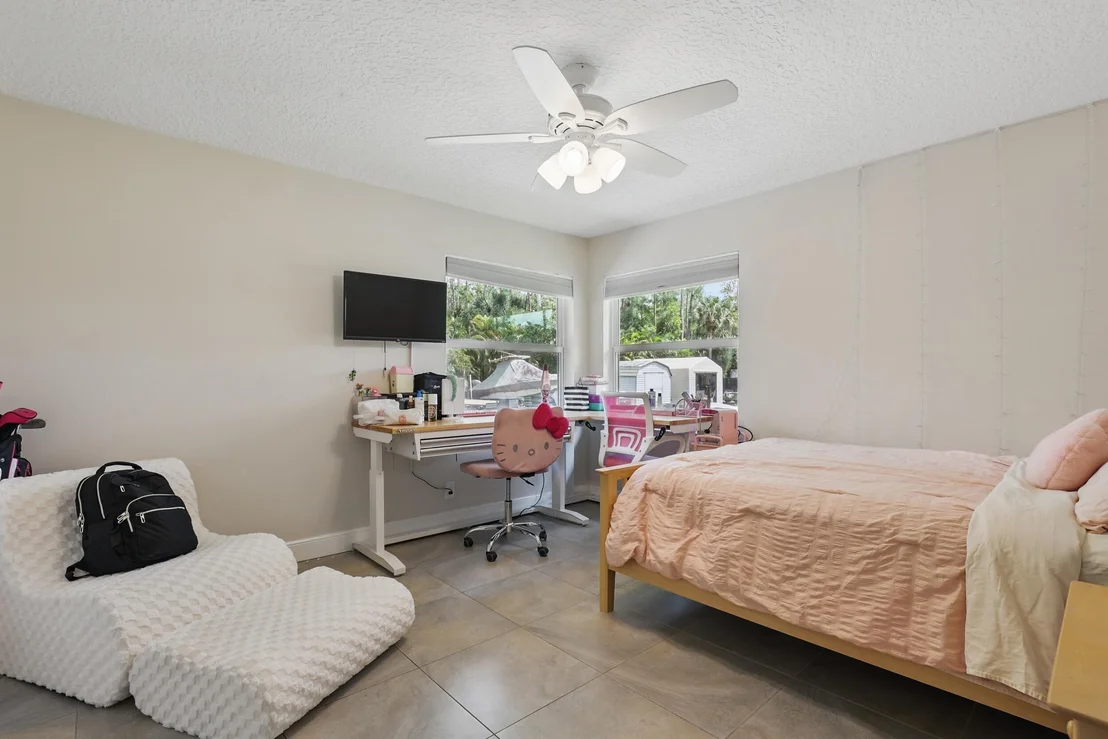 Photo of 13376 Compton Road