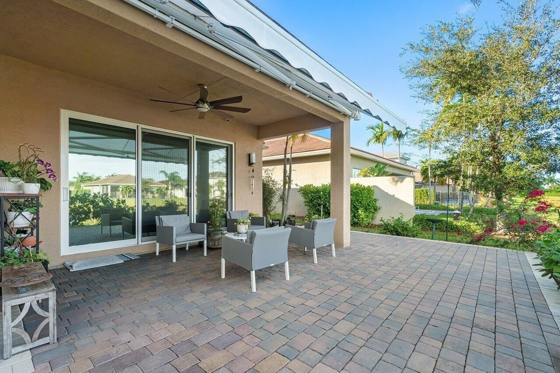 Photo of 15434 Blue River Road