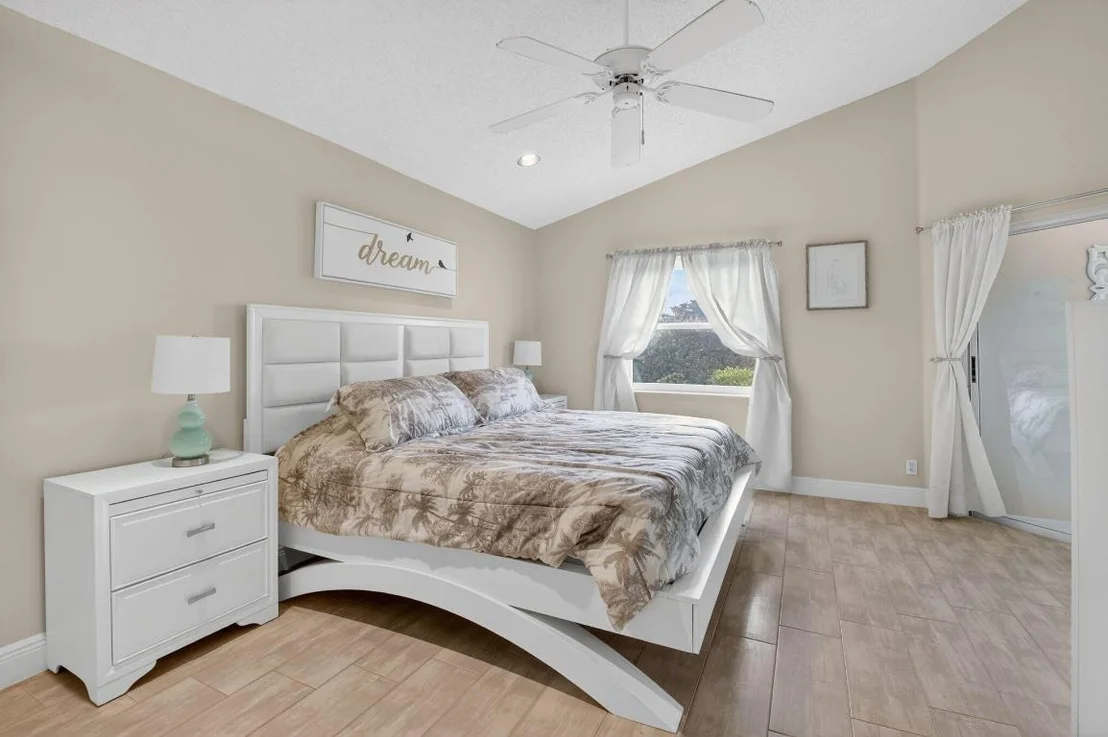 Photo of 6165 Bay Isles Drive