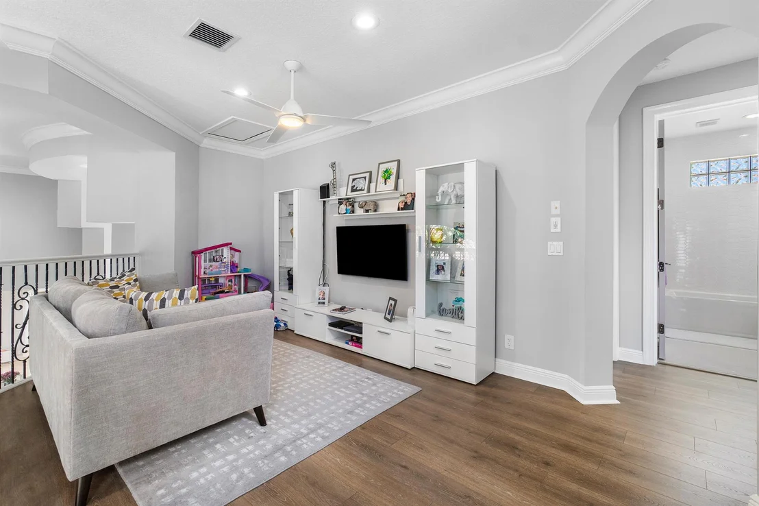 Photo of 8060 Valhalla Drive