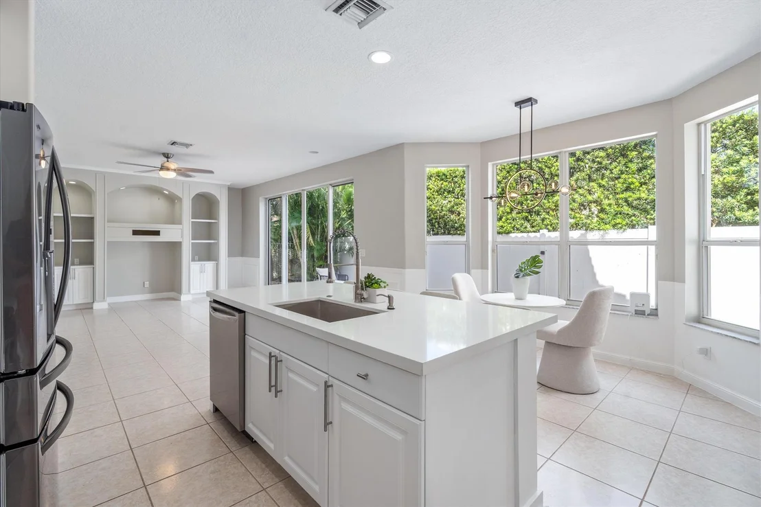 Photo of 4765 S Classical Boulevard