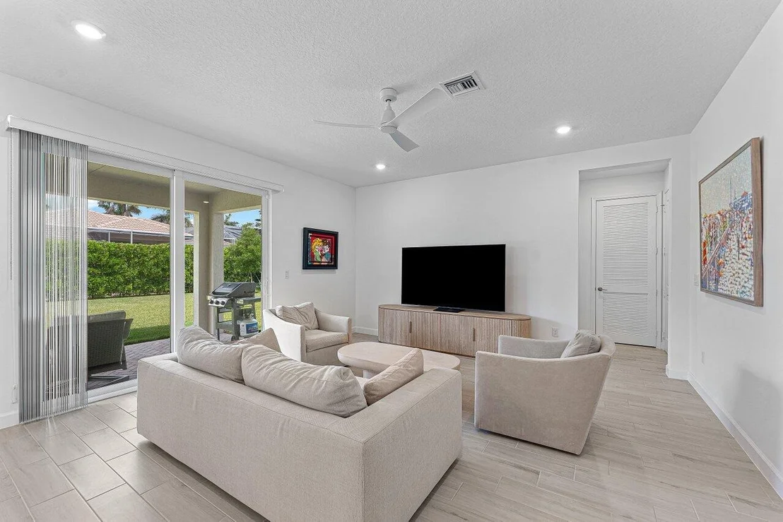 Photo of 9298 Pearch Lane