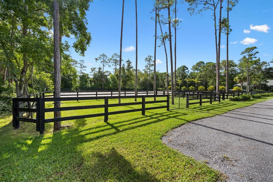 Photo of 14479 Halter Road