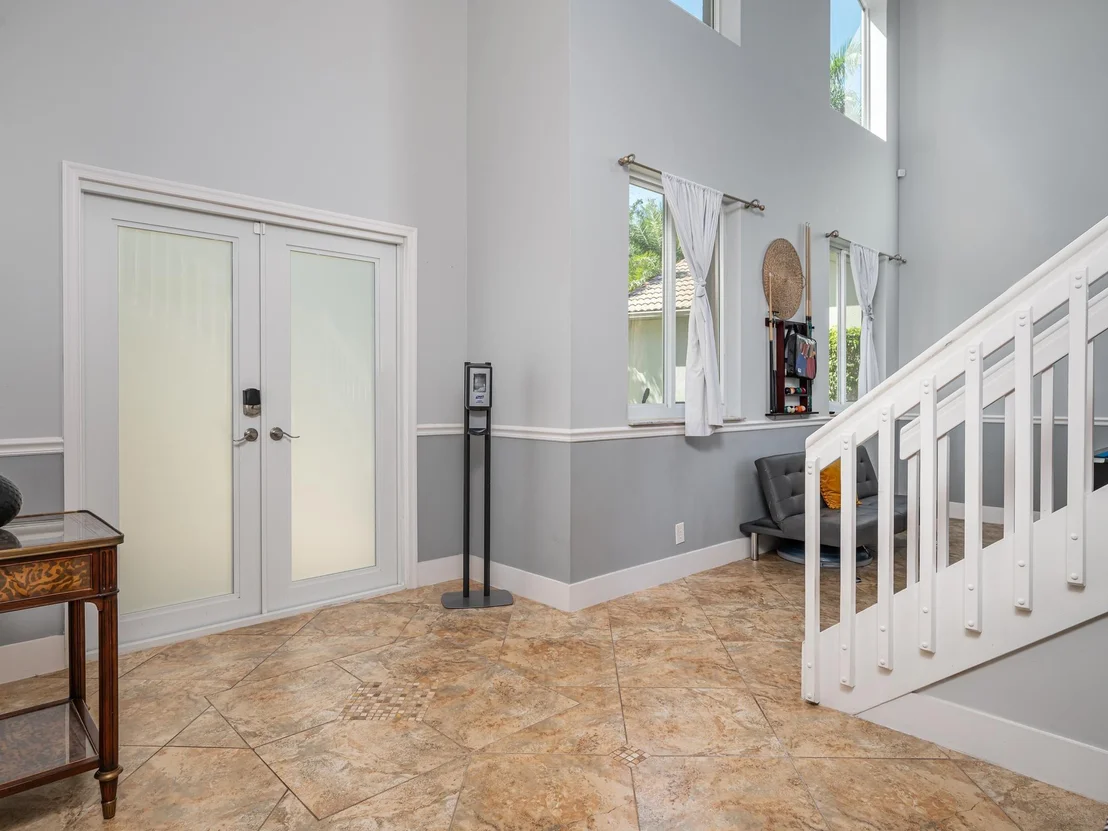 Photo of 852 Heritage Drive