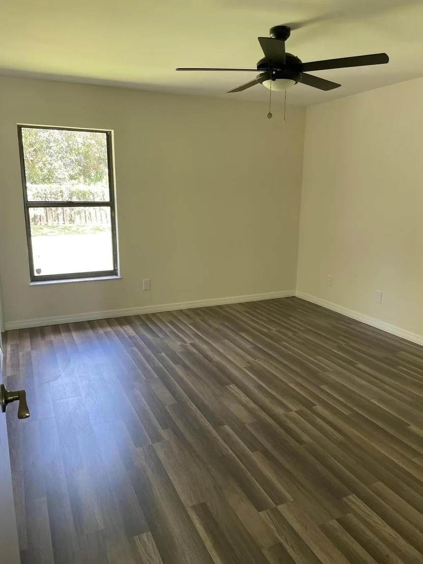Photo of 4049 SE Jacaranda Street