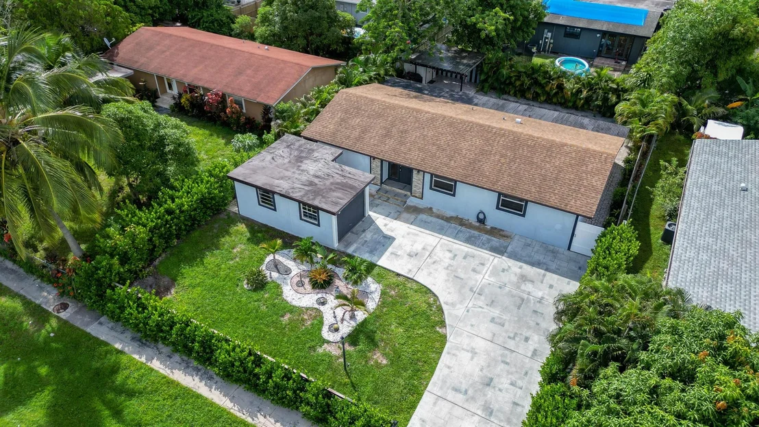Photo of 3834 Mackinac Road