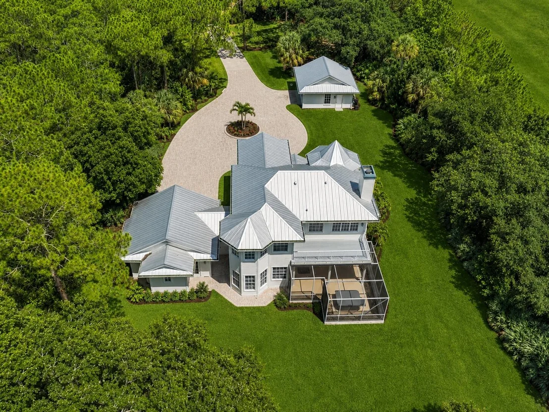 Photo of 1001 SE Ranch Road