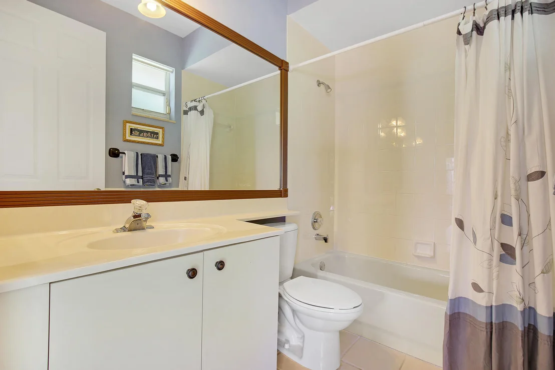 Photo of 21687 Fall River Drive