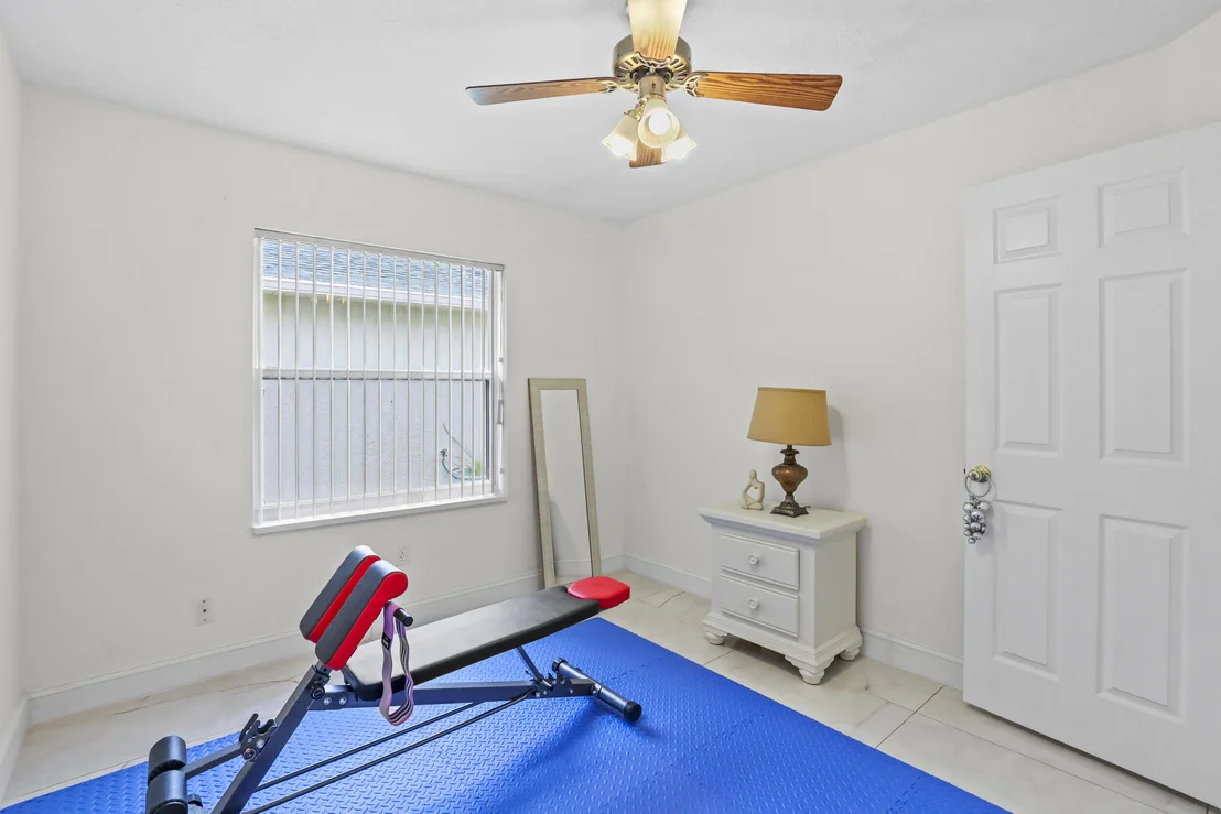 Photo of 6648 Gaviota