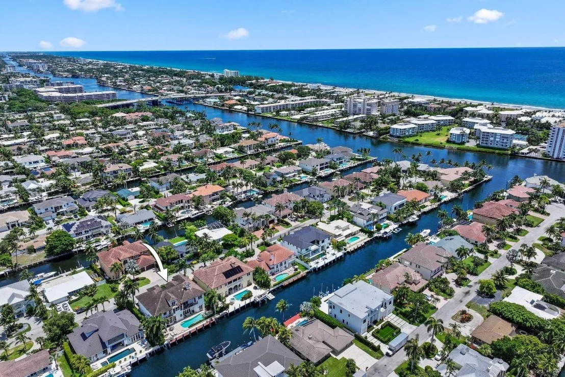 Photo of 932 Banyan Drive