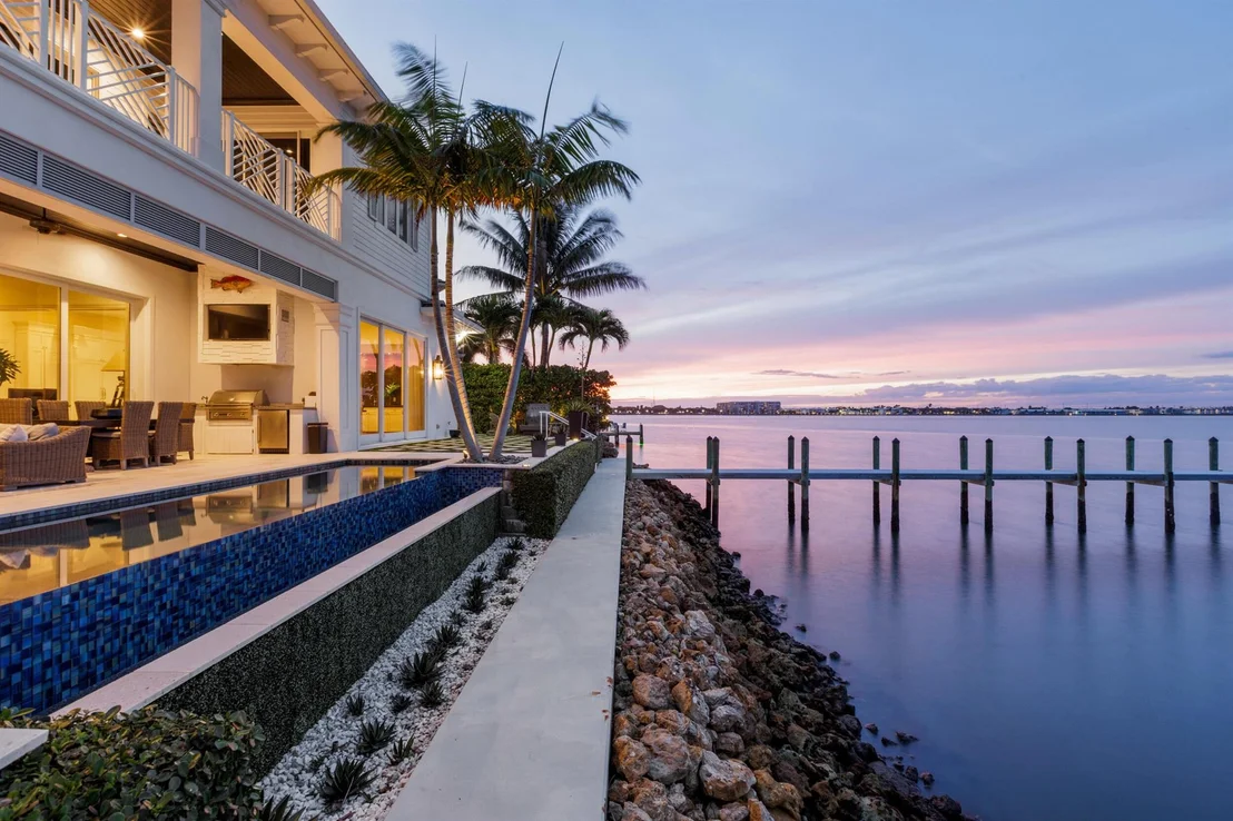Photo of 1030 Pine Point Road