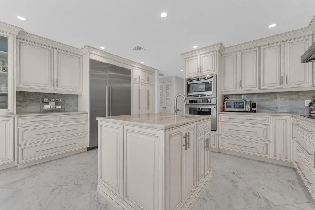 Photo of 355 Oakview Drive