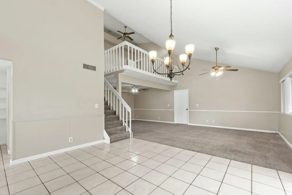 Photo of 262 Maplecrest Circle