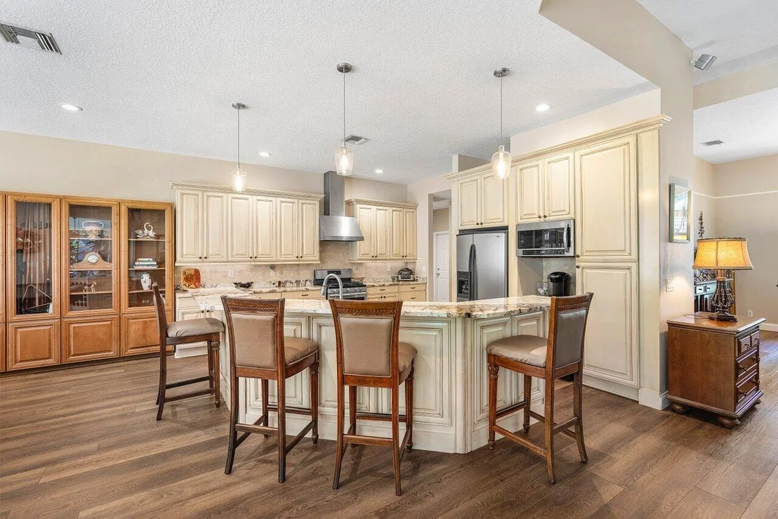 Photo of 18730 SE Lakeside Way