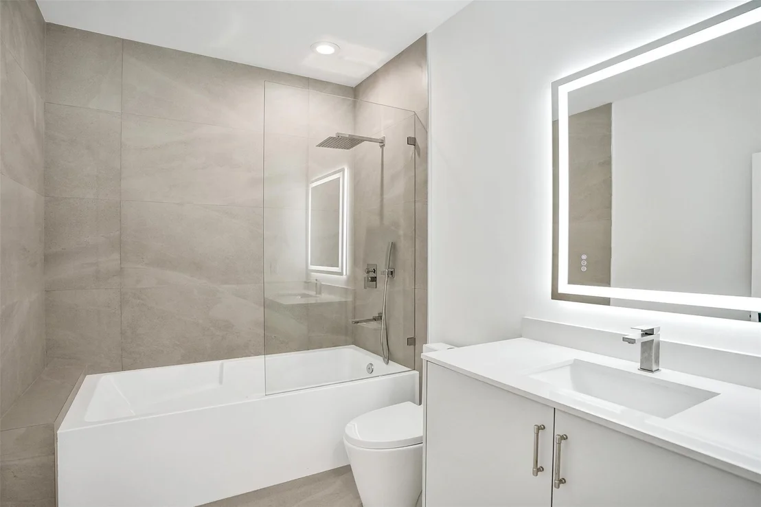 Photo of 4701 Pine Tree Drive