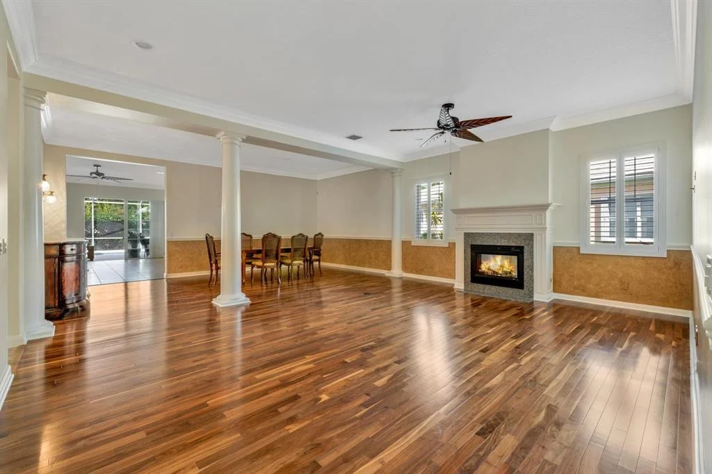 Photo of 1811 W Community Drive