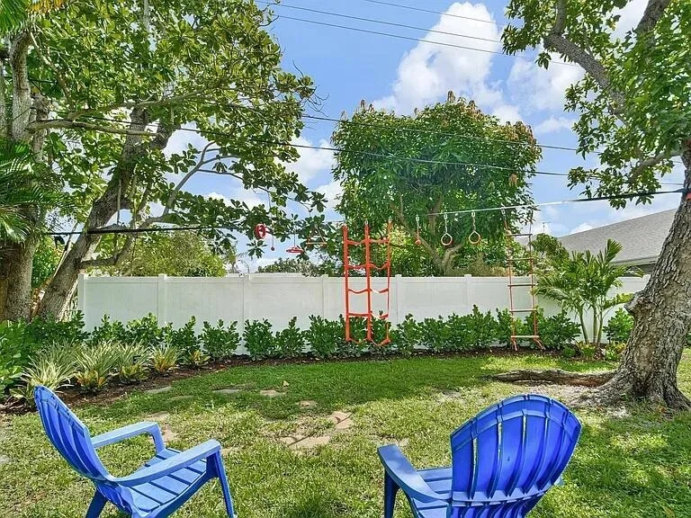 Photo of 803 BLUEBIRD Drive