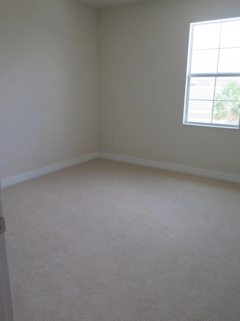 Photo of 1072 Community Drive