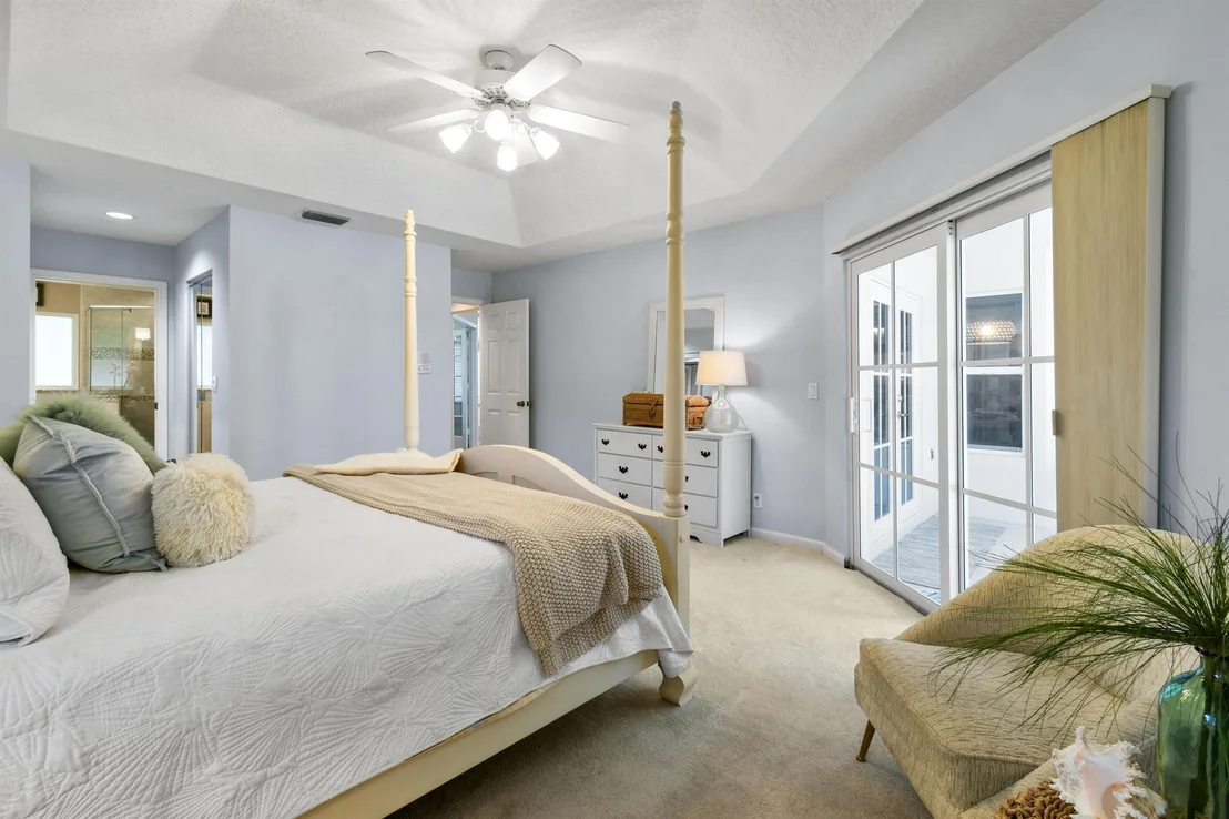 Photo of 274 Crane Point N