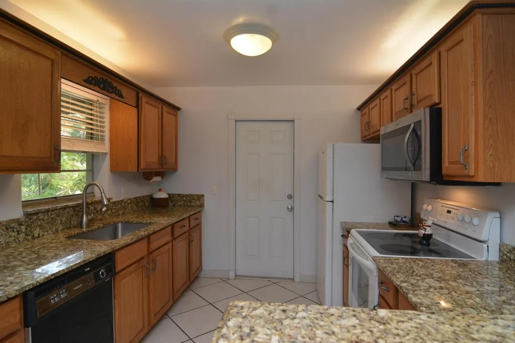 Photo of 1136 SE Saint Lucie Boulevard