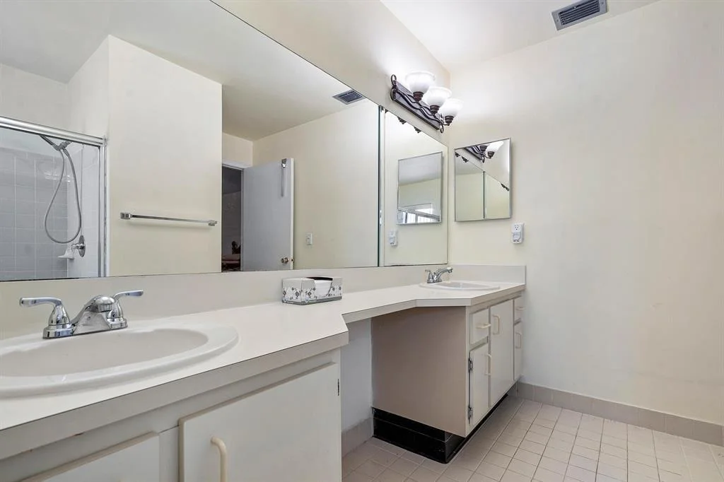 Photo of 9535 Sun Pointe Drive