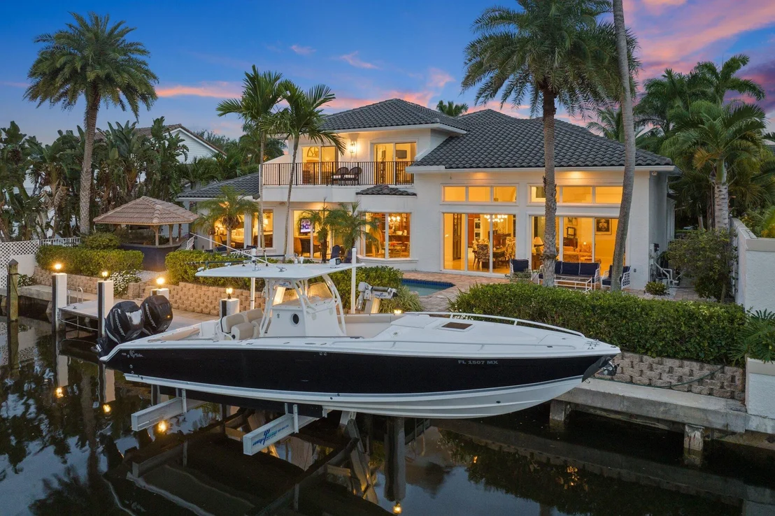 Photo of 917 Iris Drive