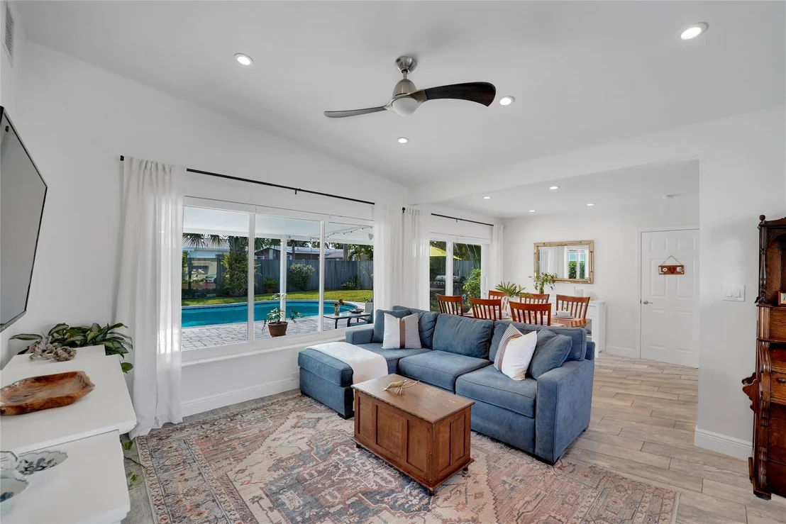 Photo of 17 SE 9th Avenue