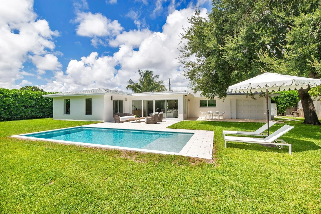 Photo of 7926 Pine Tree Lane
