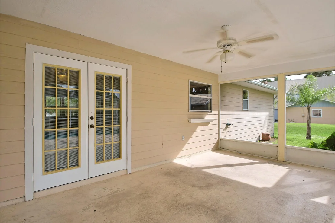 Photo of 5909 Sunset Boulevard