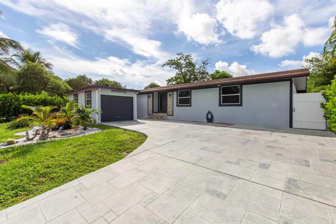 Photo of 3834 Mackinac Road