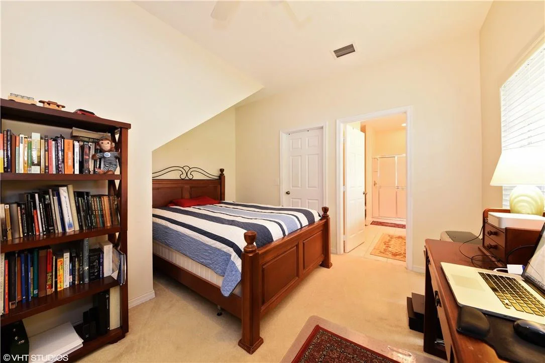Photo of 1153 Canoe Point