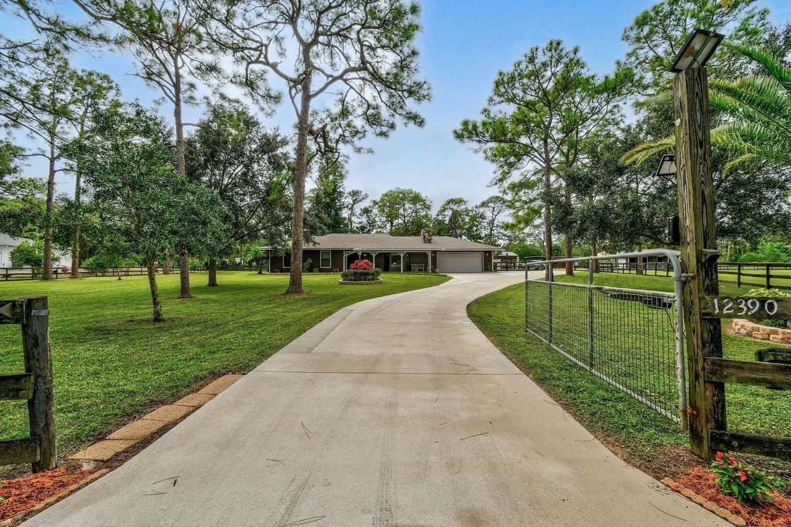 Photo of 12390 Sandy Run
