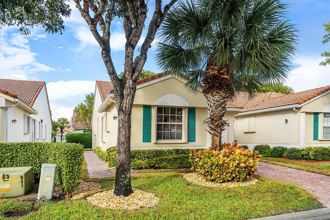 Photo of 6253 Heliconia Road