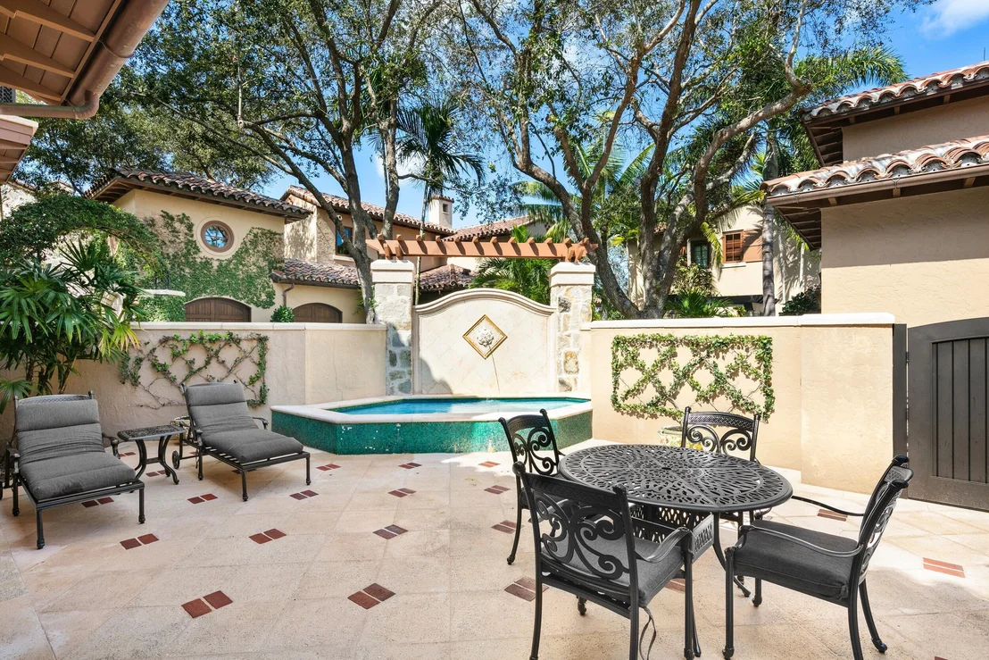 Photo of 306 Villa Drive
